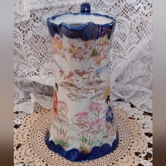 VINTAGE HAND-PAINTED PORCELAIN JAPANESE GEISHA GIRLS BLUE TEAPOT/PITCHER NO LID - Picture 2 of 14